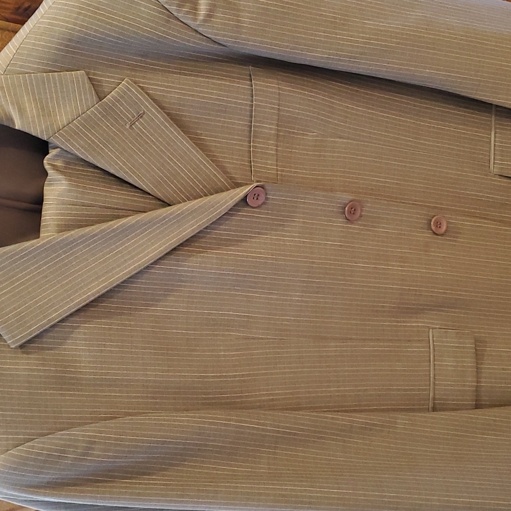 suit for men great condition size 40